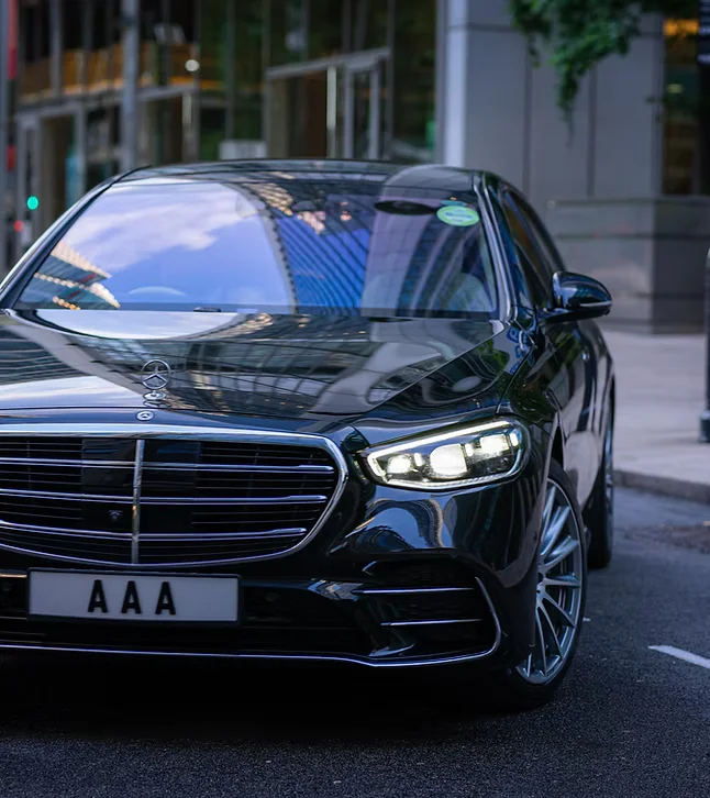 Mercedes-Benz S-Class Front view