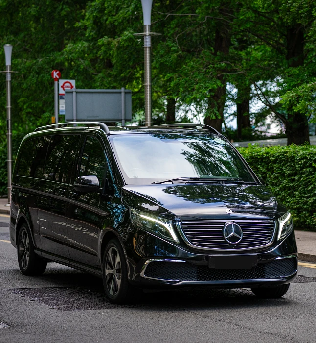 Mercedes-Benz V-Class Front view